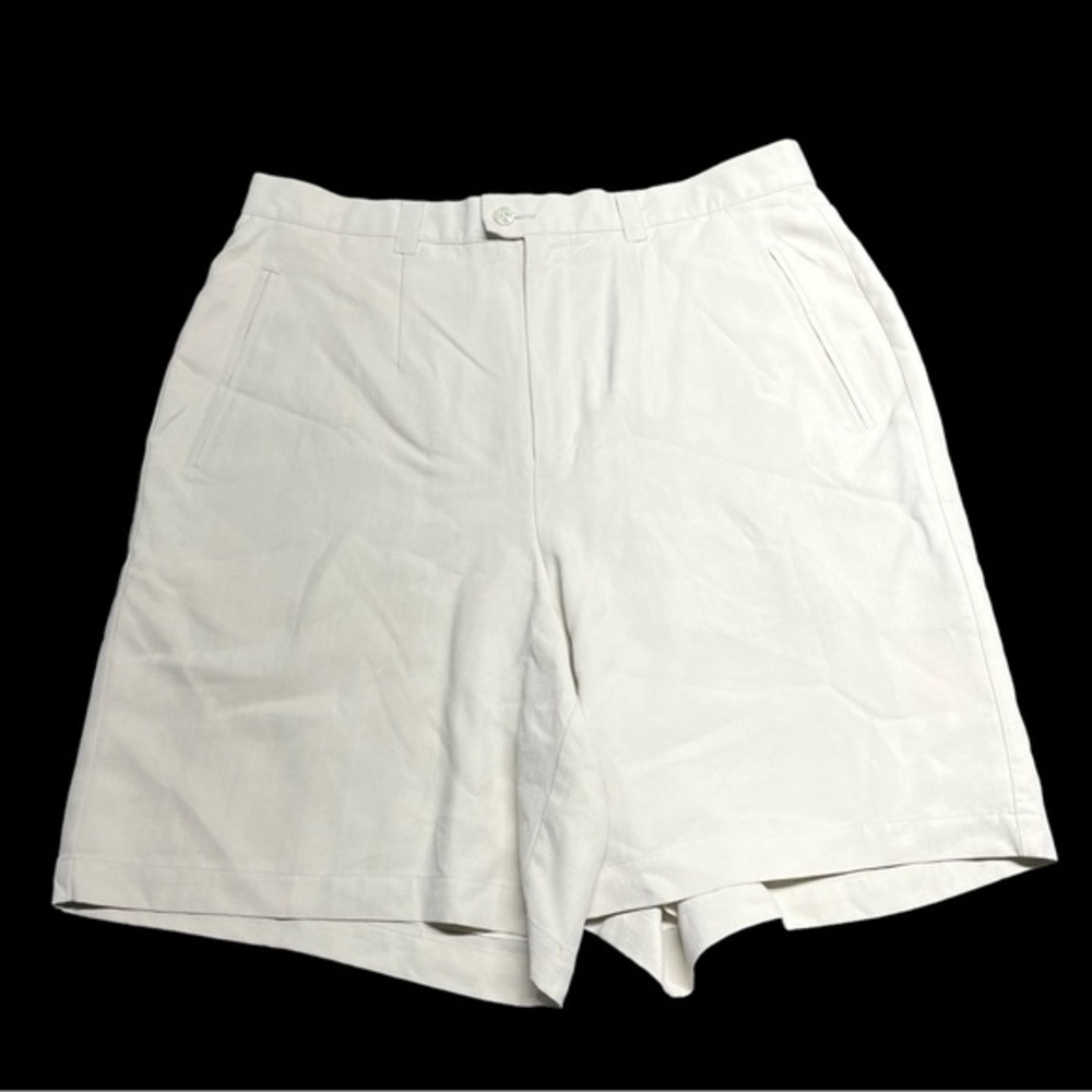 Tommy Bahama Women’s Silk Golf Shorts Ivory 16 Pleated High Rise No Pockets EUC